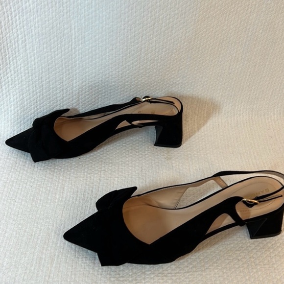 Bandolino Black Slingback Heels with Bow - Picture 5 of 5